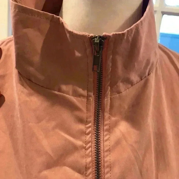MINE light pink polyester lightweight jacket.  Size M. Full zipper close. - Picture 5 of 11
